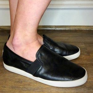 Leather Frye Dylan Slip Ons, black, size 9
